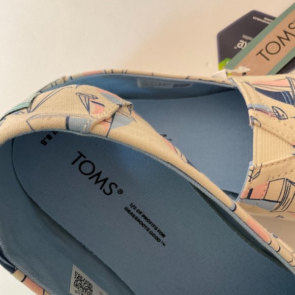 TOMS Alpargata "Natural Sailboat Print" Canvas Size 8 1/2 NWT - Picture 5 of 6